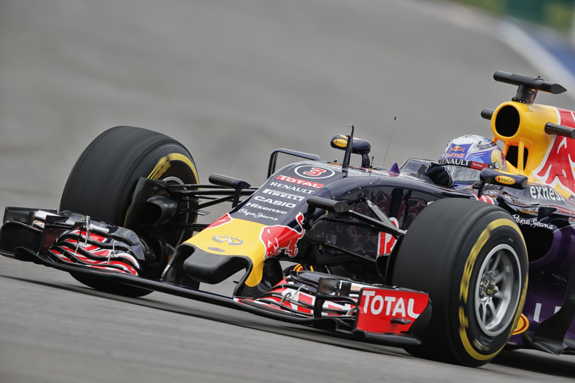 Ricciardo nem zárja ki azt a lehetőséget, hogy a Red Bull új szerződést írjon alá a Renault-val