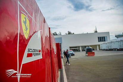 Egy nagy és friss képgaléria érkezett az új F1-es versenypályáról, Mexikóból