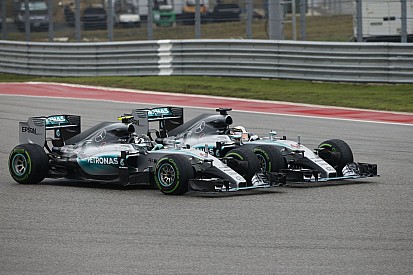 Hamilton: Úgyis megelőztem volna Rosberget az első 10 körben, nem az első kanyaron múlt!