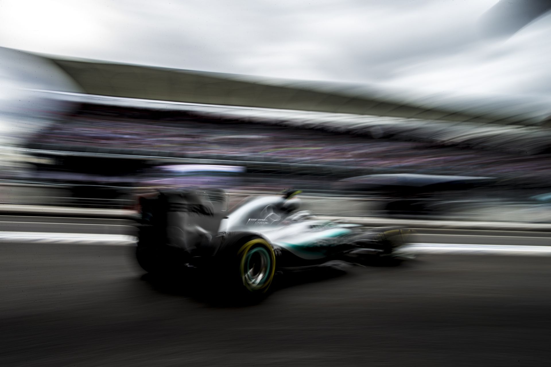 Rosberg tudja, hogy Hamilton harapni fog a rajtnál