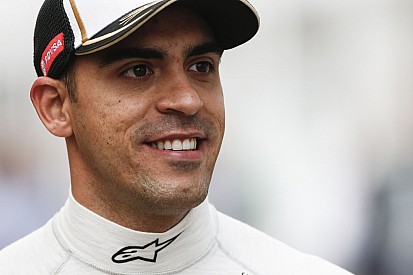 Hivatalos: Pastor Maldonado jövőre is a Lotus (?) versenyzője marad!
