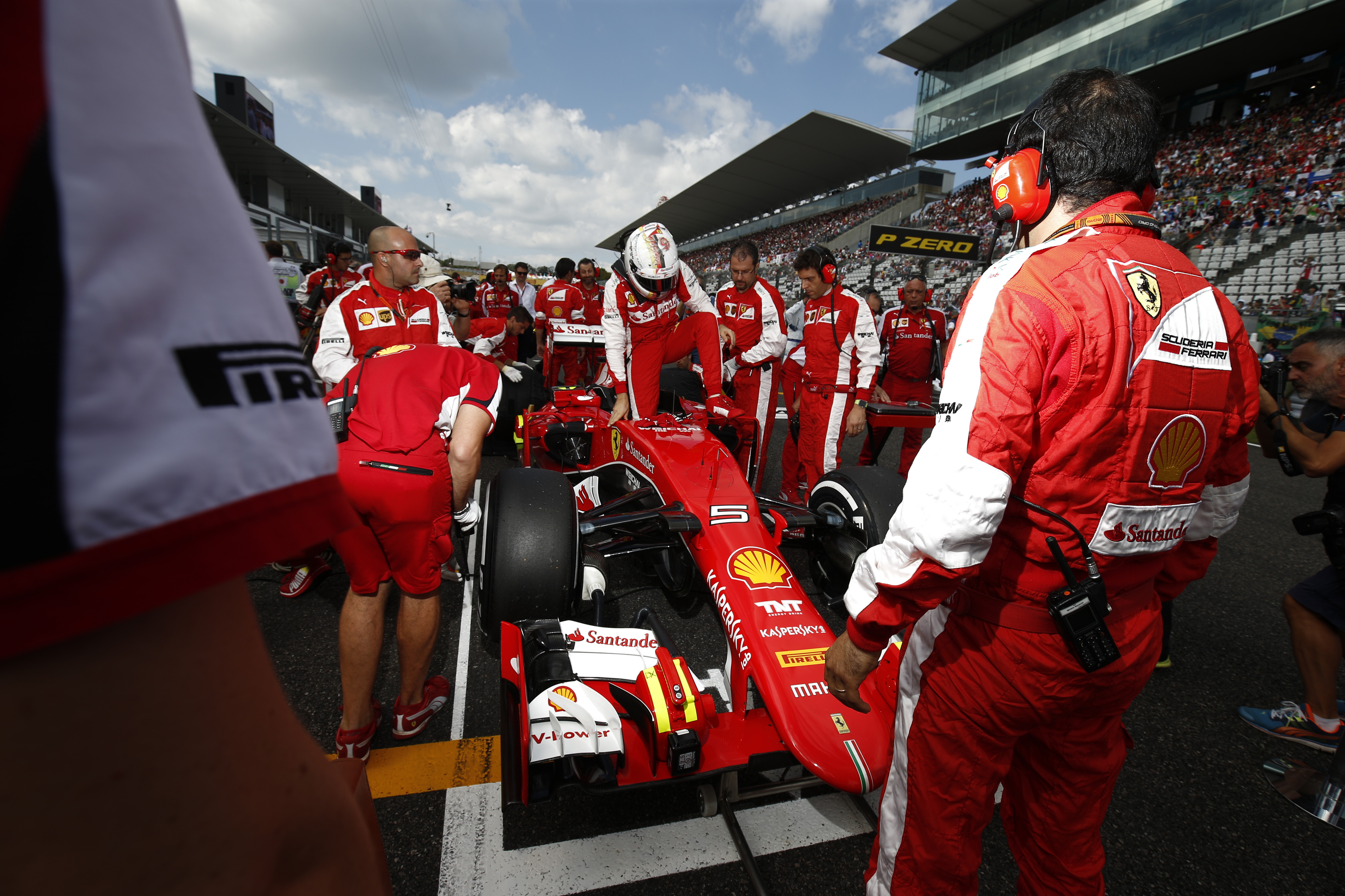 Ferrari: Vettel 2015-ös bajnoki címére akkora az esély, mint a lottó ötösre!