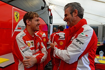 Egy hatalmas jelenet a 30. Magyar Nagydíjról: Ennyire ARC a Ferrari csapatfőnök!