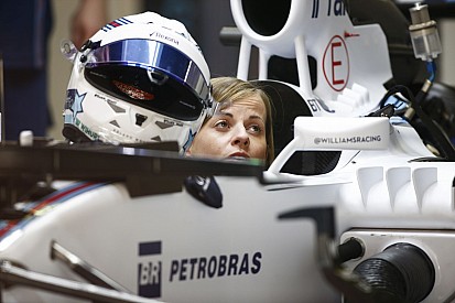 Susie Wolff csak 8 tizedmásodperccel volt lassabb Massánál Silverstone-ban