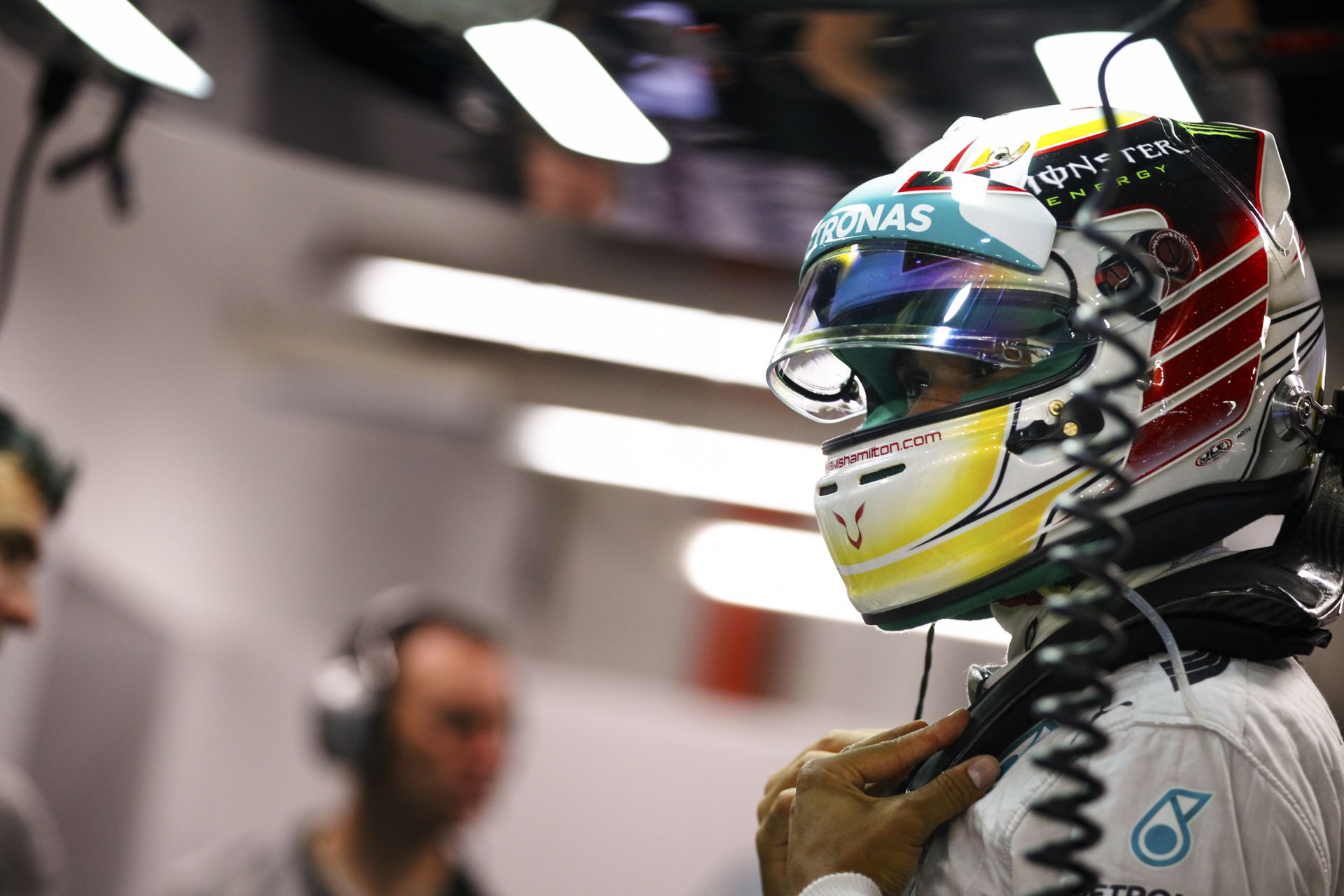 Mercedes: 99%, hogy Lewis Hamilton velünk marad!