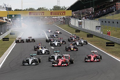 Ilyen volt a 30. Magyar Nagydíj rajtja a lelátóról: ováció a Ferrariknak