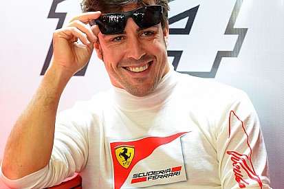 Alonso: Nem igaz, hogy Ron Dennis felhívott volna a McLarentől!