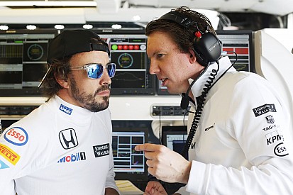 Alonso feladta az idei évet, ő már 2016-ra koncentrálna a McLaren-Honda helyében