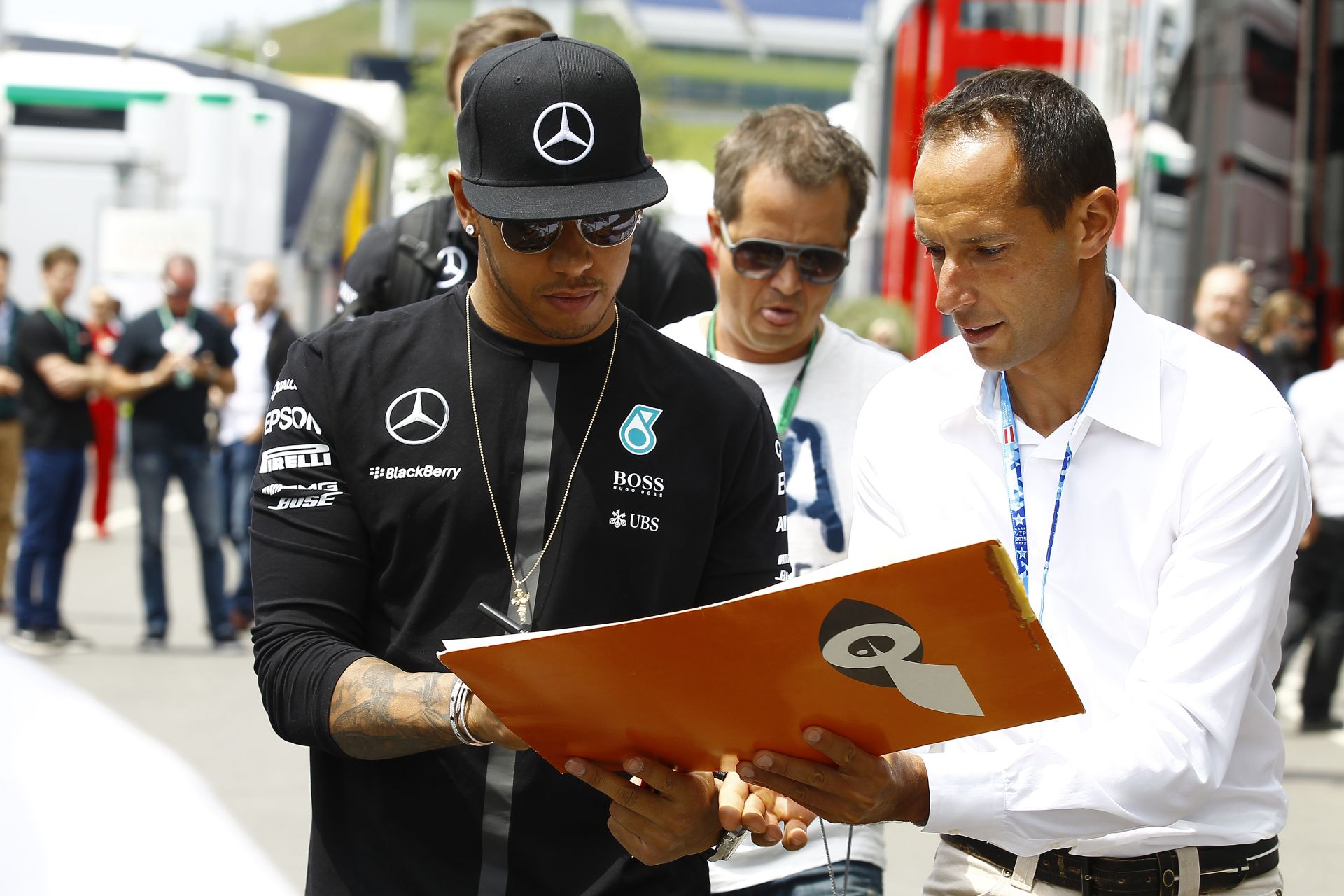 Hamilton: Ha izgalmasabb, akkor végül is kifogyhat az üzemanyag az autókból...