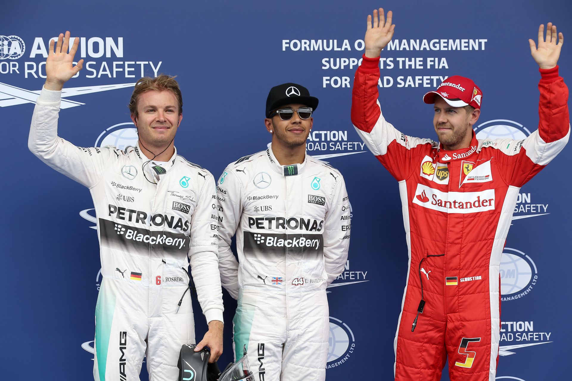 Schumacher még mindig az élen Senna előtt, de Hamilton beérte Vettelt