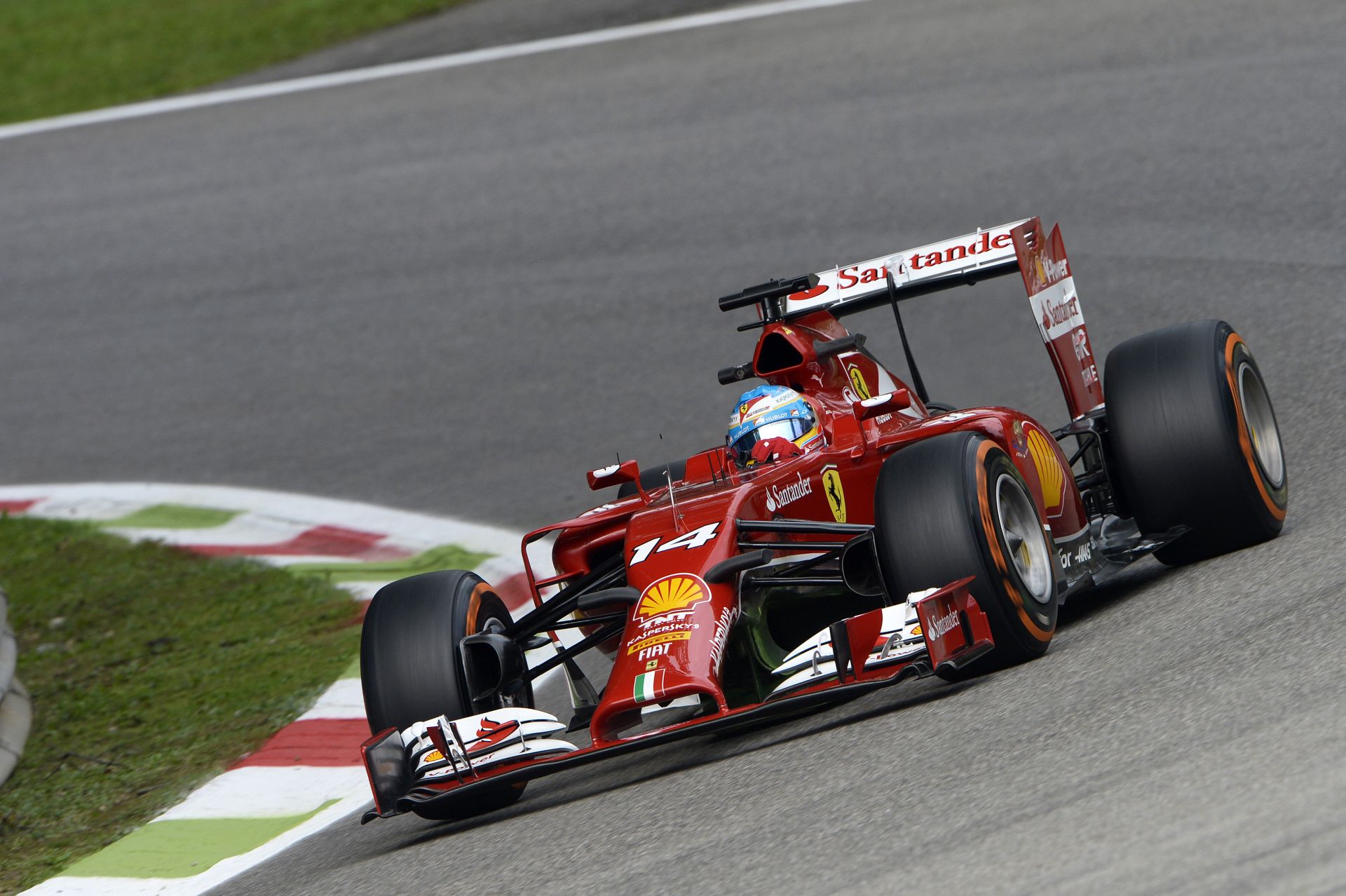 Így rajtolt Fernando Alonso Monzában a Ferrarival a 2014-es Olasz Nagydíjon