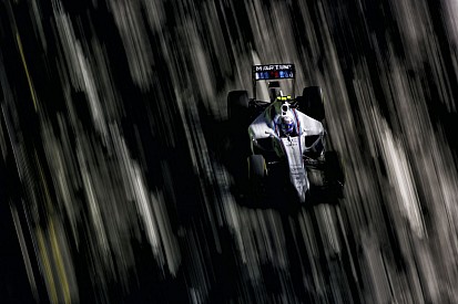 Szenved a Williams Szingapúrban, de Bottas és Massa tudja, még nincs vége