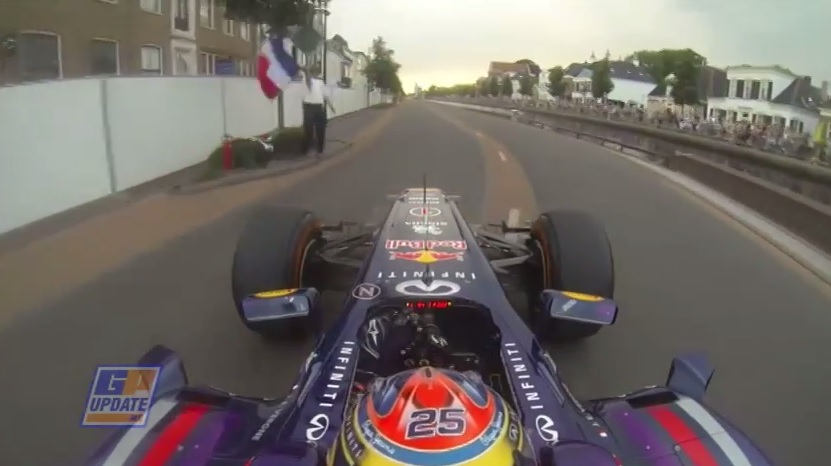 F1-es parádé Assenben: Vergne odacsapott a V8-as motorral üvöltő Red Bullal (onboard)