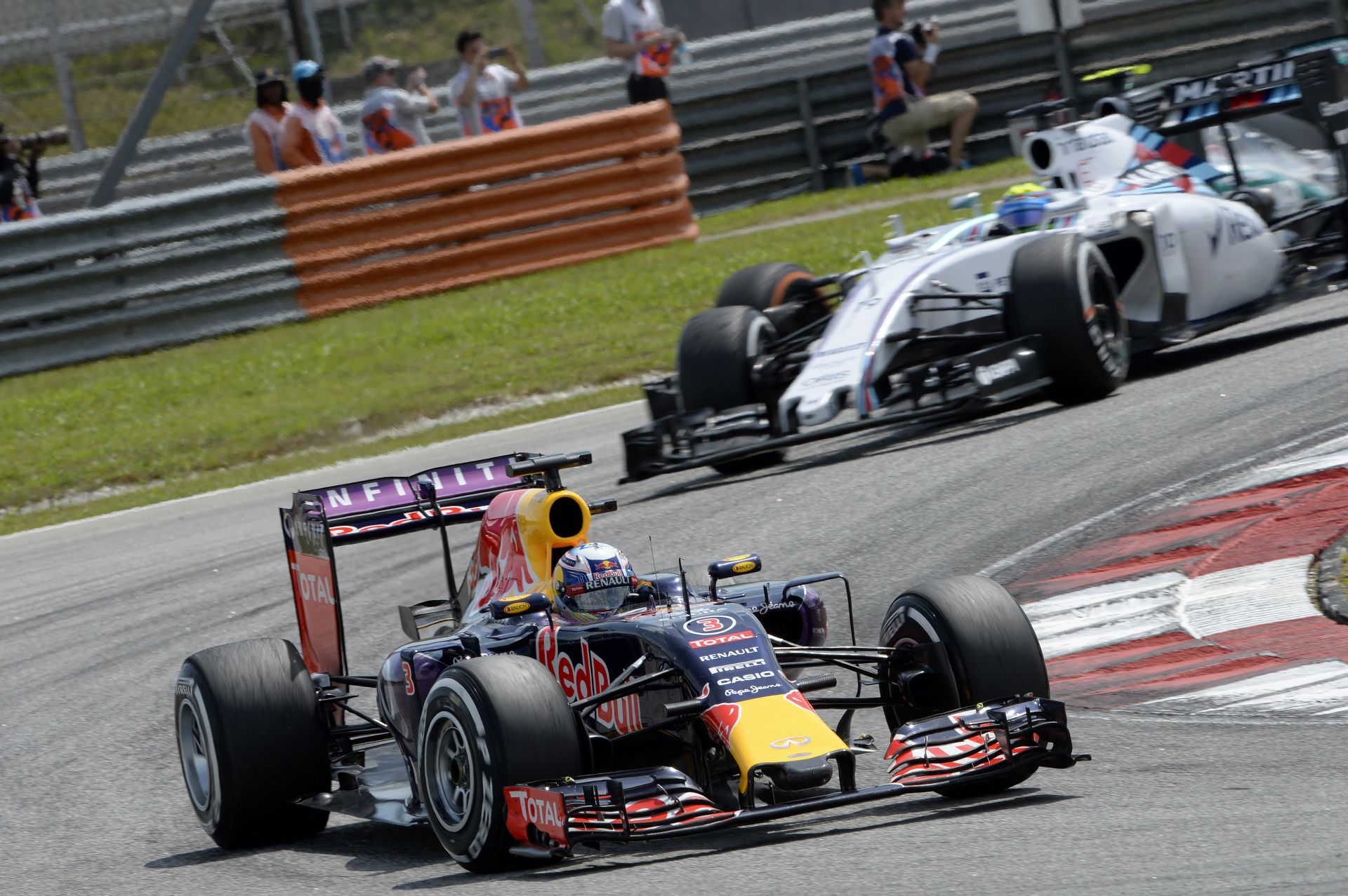 A Williams tudja, ha a Red Bull feltámad, búcsút inthetnek a dobogónak