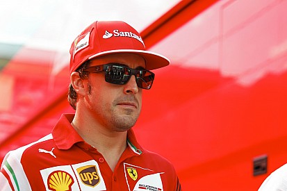 Sir Jackie Stewart szerint Alonso az egyetlen zsenije a jelenlegi Forma-1-nek