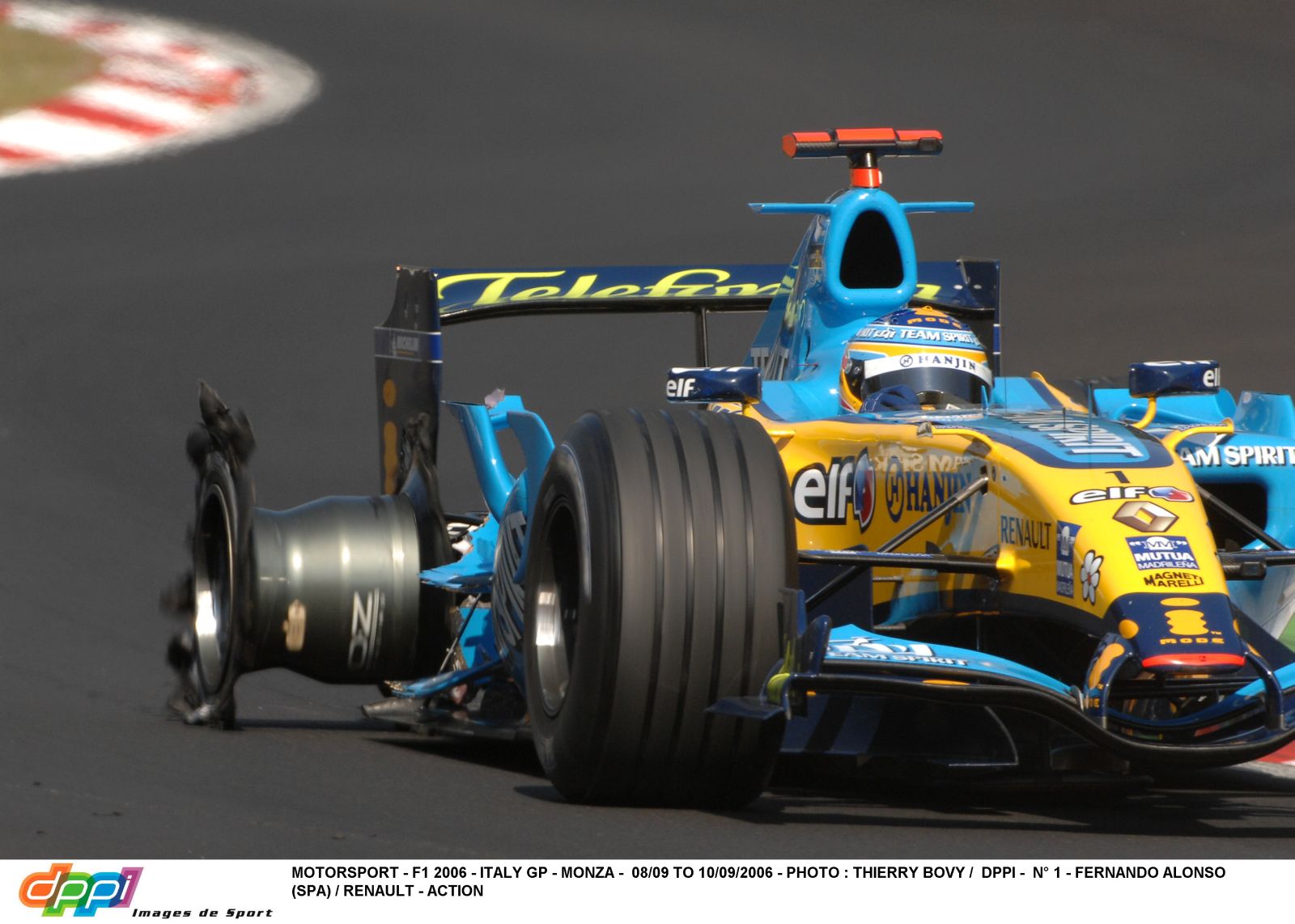 Alonso szerint egy dolog kéne az F1-nek: újra legyen gumiháború!
