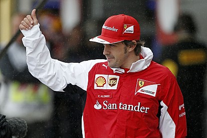A Ferrari a Mercedestől, a Red Bulltól és a Lotustól igazolt! Alonso teszteli elsőként az új szimulátort!
