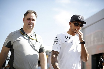 Röviden: Váltót cserélnek Hamilton autójában, 5 rajthelyes büntetés a britnek! (frissítve)