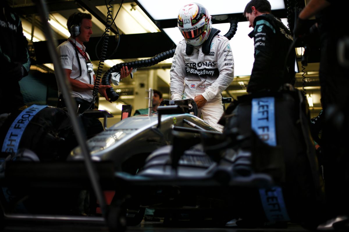 Hamilton még nem írt alá a Mercedesszel, de csak velük tudja elképzelni a jövőt