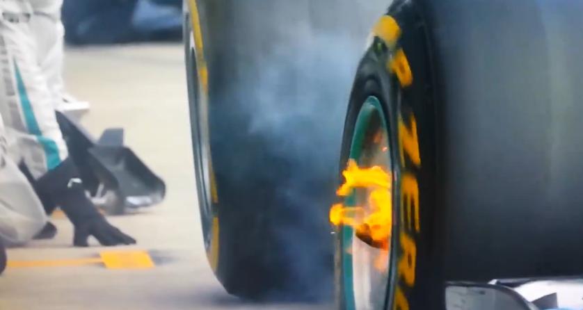 Lángcsóvás fékek Hamilton autóján: Egy látványos jelenet a Red Bull Ringről