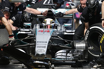 Hamilton csúnyán megalázta a mezőnyt, és megnyerte az időmérőt Ausztráliában! Massa 3., Vettel 4.