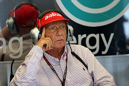 Lauda: Hamilton jelenleg verhetetlen