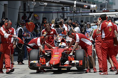 Vettel nyerhet holnap?! Talán igen, de a Mercedes előnye nem illant el csak úgy