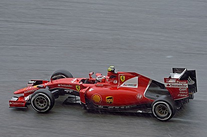 Így nyomta neki Raikkonen Malajziában a Ferrarival: Onboard