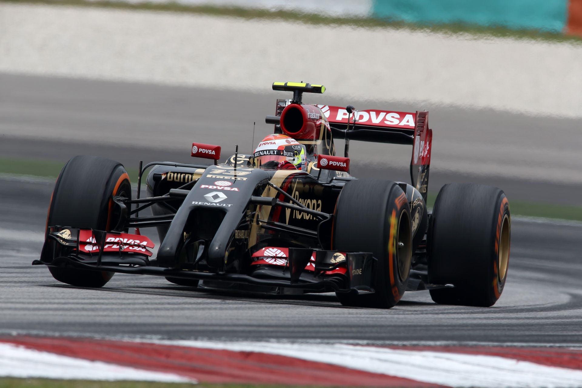 Lotus: Maldonado és Grosjean is hisz az E22 feltámadásában