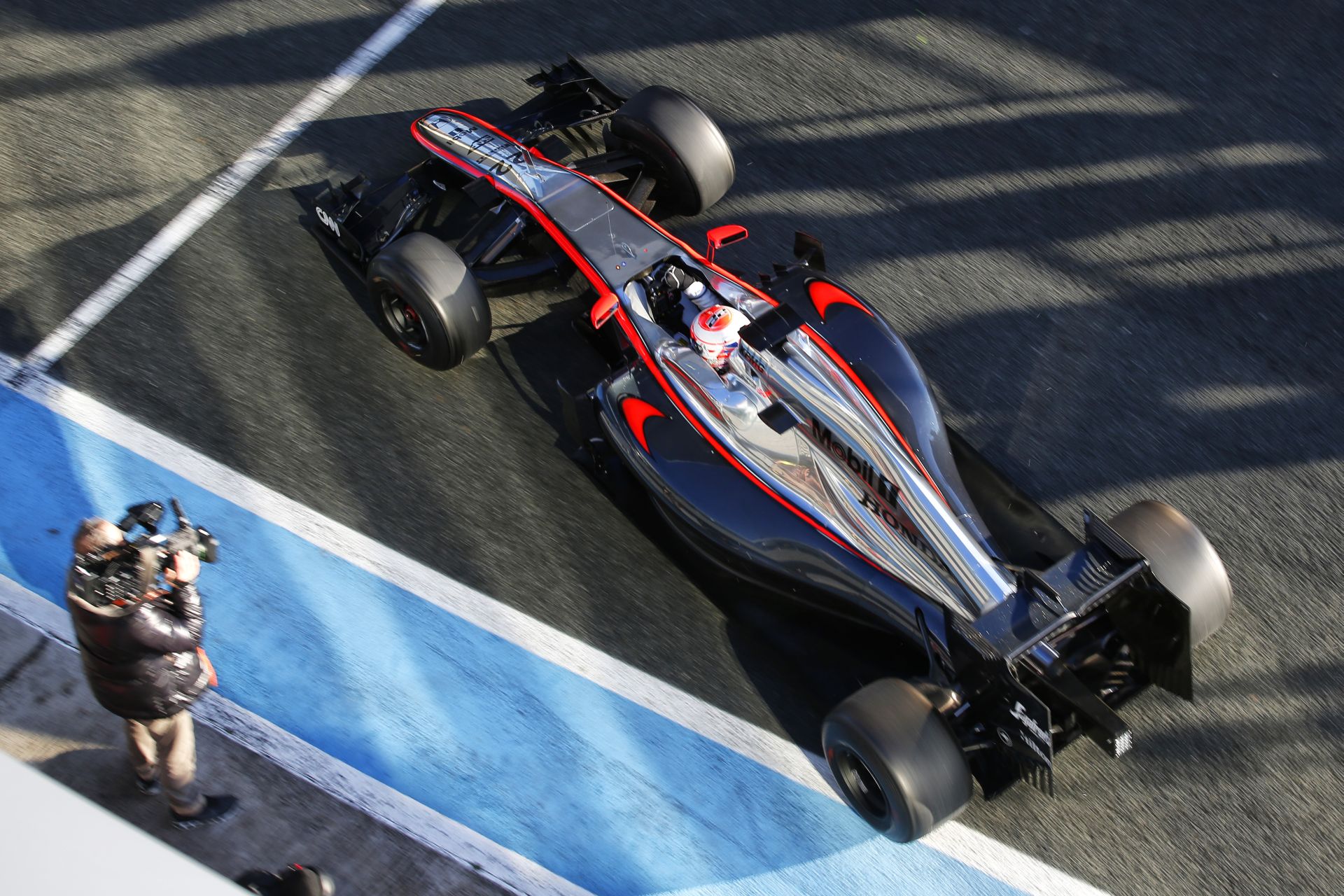 Kezd kicsit sok(k) lenni, hogy a McLaren-Hondának nincs főszponzora