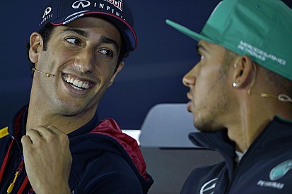 Button szerint Ricciardo Kínában sokkal gyorsabb, mint Vettel