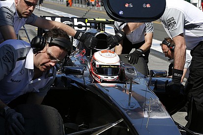 Magnussen a McLaren volánja mögött: onboard videó a harmadik edzésről