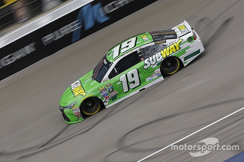 Edwards marcó el ritmo en la segunda práctica de Michigan