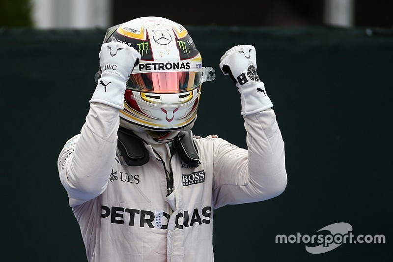 Tussenstand: Hamilton nadert Rosberg, Verstappen zesde