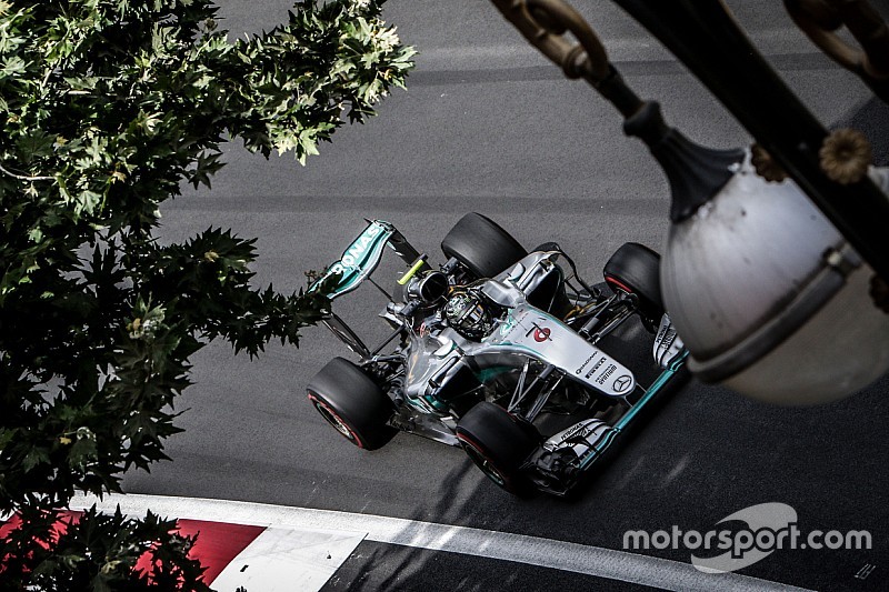 Rosberg in pole a Baku, Hamilton a muro e Ricciardo in prima fila!