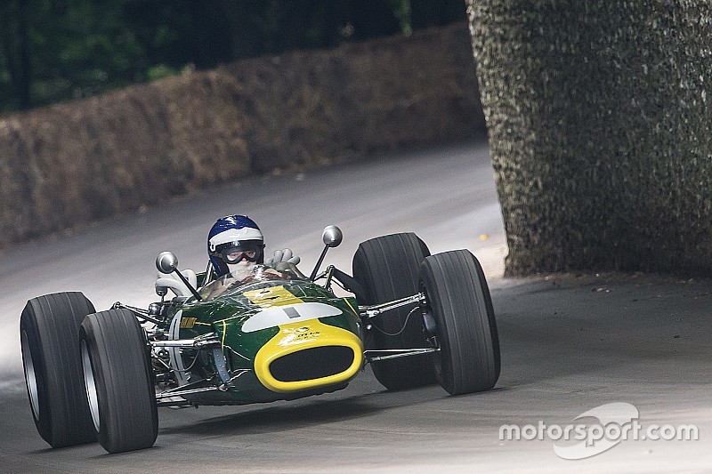 Fotogallery: ecco gli scatti più significativi del Festival di Goodwood
