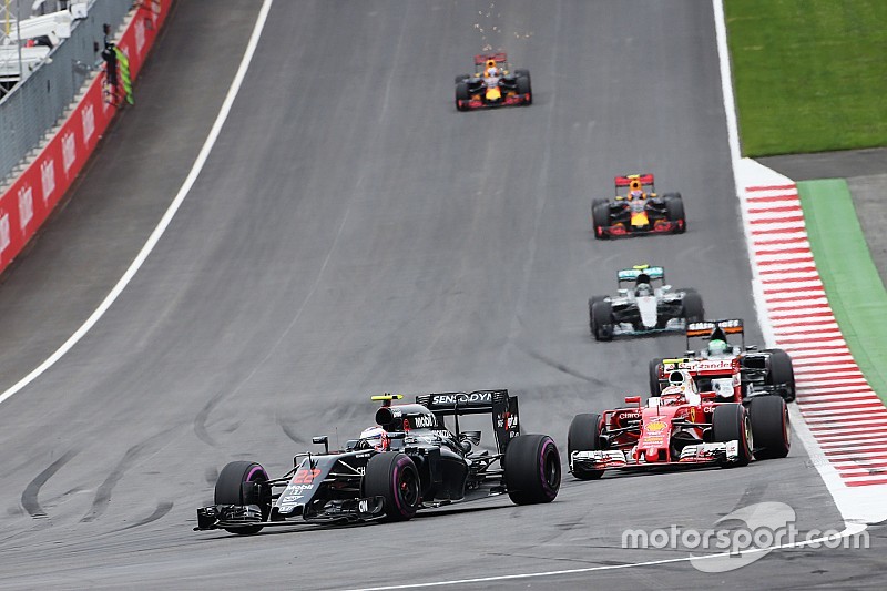 Баттон попереджає, що McLaren не «поліпшаться одразу»