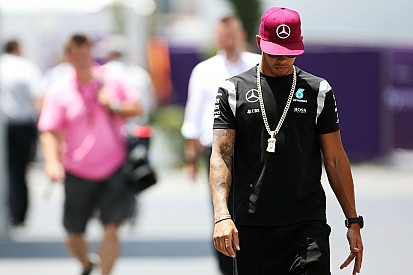 Lauda: "Hamilton vernielde zijn kamer na kwalificatie Baku"