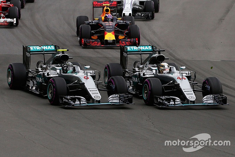 Hamilton en Rosberg krijgen plannen Mercedes te horen