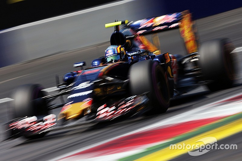 Video: Sainz nos descubre los secretos de Silverstone