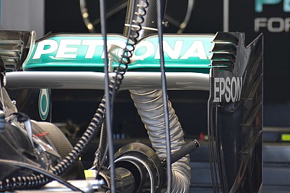 Análisis técnico: nuevo alerón trasero de Mercedes para Silverstone
