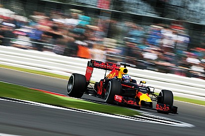 В Red Bull вважають що за темпом не поступаються Ferrari