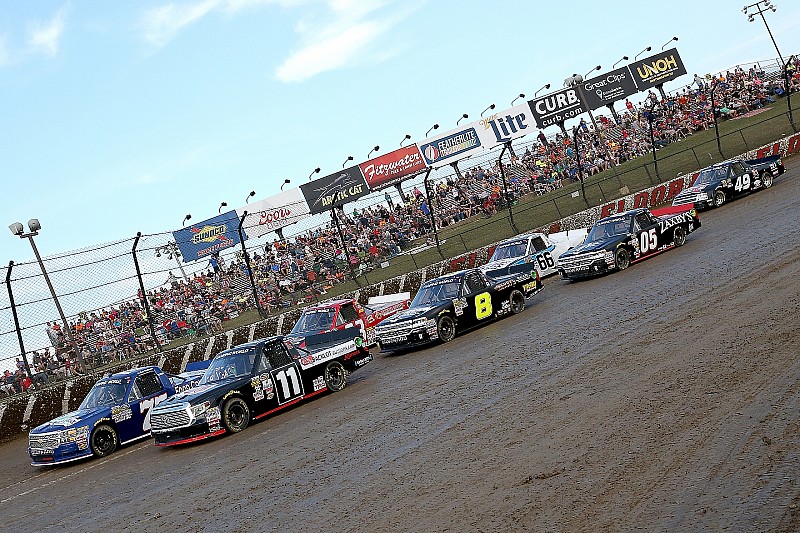 Bildergalerie: Die NASCAR-Trucks auf dem Dirt-Track von Eldora