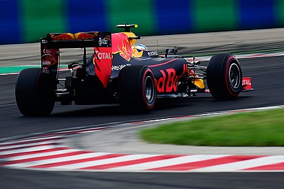 Verstappen ondanks problemen knap tweede in derde training Hongarije