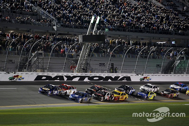 NASCAR anuncia horarios de carreras para 2017
