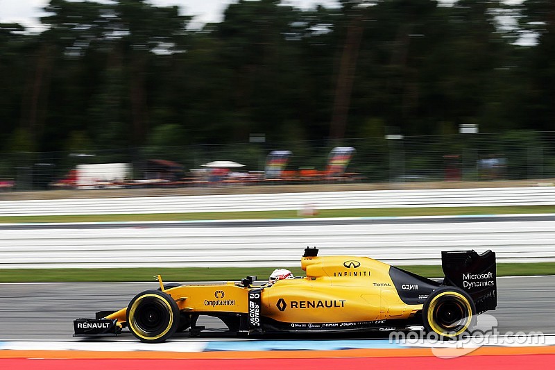Whiting handhaaft track limits in bocht 1 op Hockenheimring