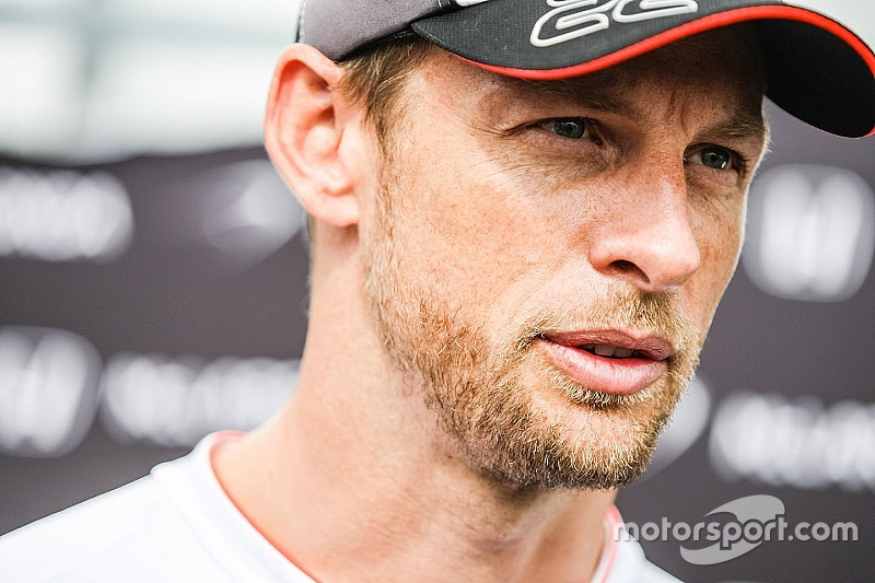 Sehprobleme im Hockenheim-Training: Jenson Button im Krankenhaus