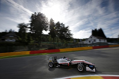 F3 Spa: Russell domineert droge tweede race