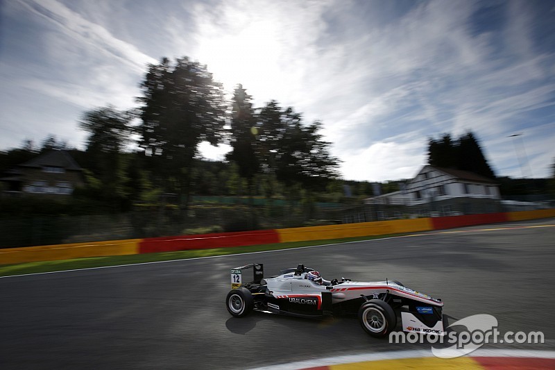 F3 Spa: Russell domineert droge tweede race