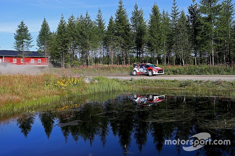 Finlandia, PS17: Meeke ingrana la settima